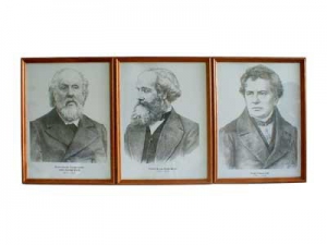 Портреты выдающихся физиков (деревянная рамка, под стеклом) - fgospostavki.ru - Одинцово