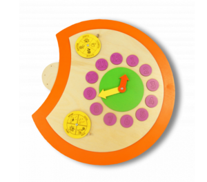 Настенный игровой модуль в виде части гусеницы-времени - fgospostavki.ru - Одинцово