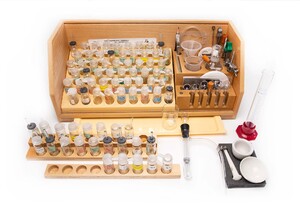 Микролаборатория для химического эксперимента (с ППГ, набором керамики и фарфора) - fgospostavki.ru - Одинцово